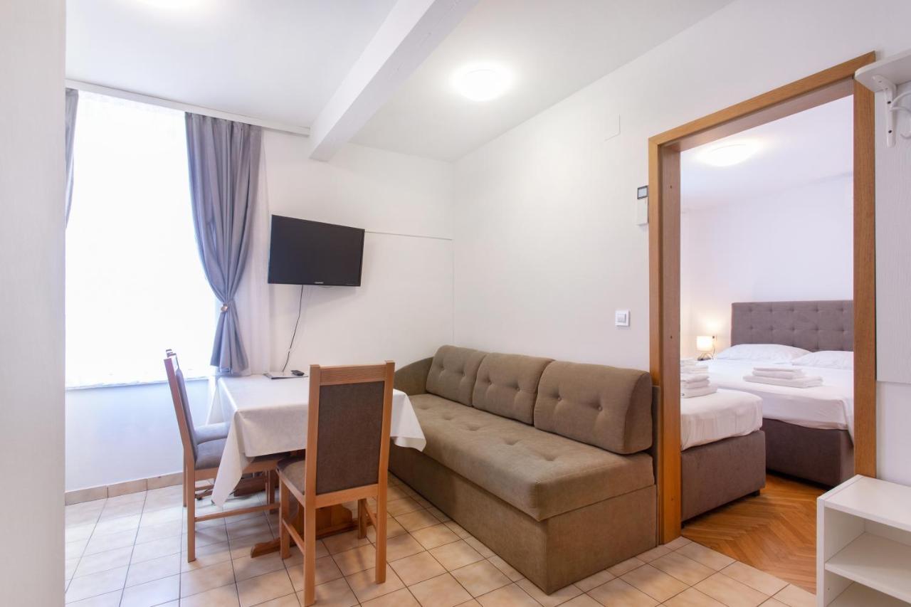 Apartmaji Pri Perotu 이졸라 외부 사진