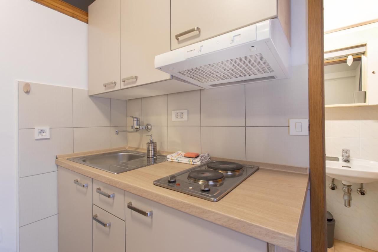 Apartmaji Pri Perotu 이졸라 외부 사진